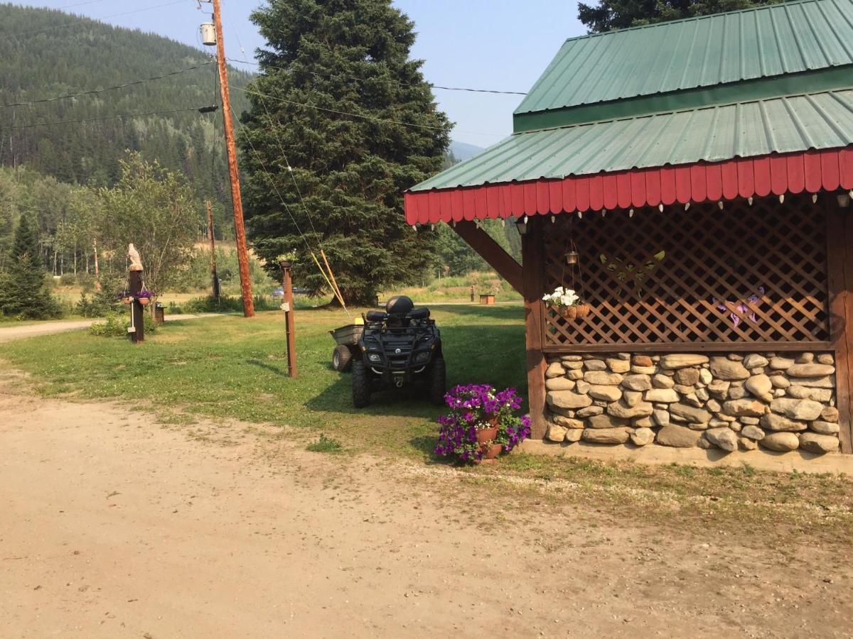 ואלמונט Summit River Lodge & Campsites מראה חיצוני תמונה